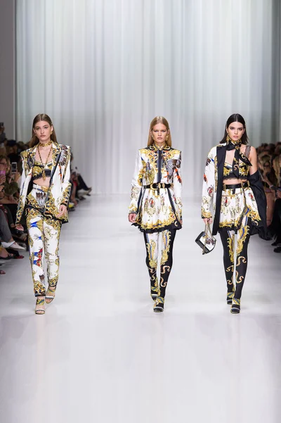 Look 17